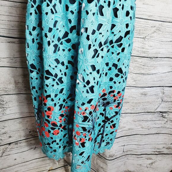 Liza Luxe Lace Midi Dress Size Medium NWT - Picture 4 of 10